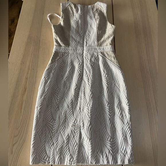Calvin Klein ivory and Cream patterned Midi Dress Size 8 - Picture 4 of 5